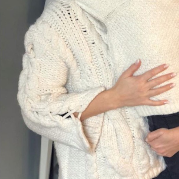 Zara Ribbed Knit Sweater - Picture 7 of 7